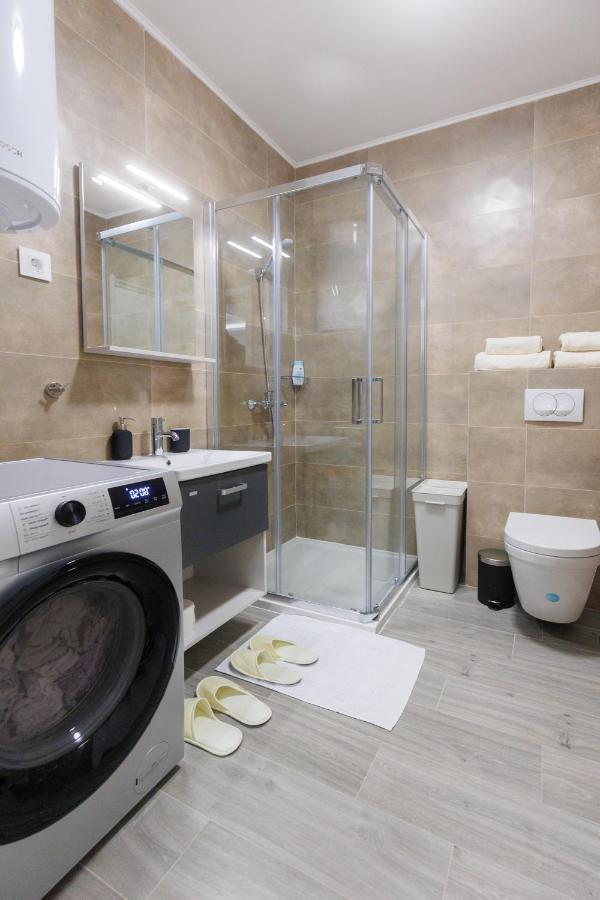 Black & White Apartment ซูโบติกา ภายนอก รูปภาพ
