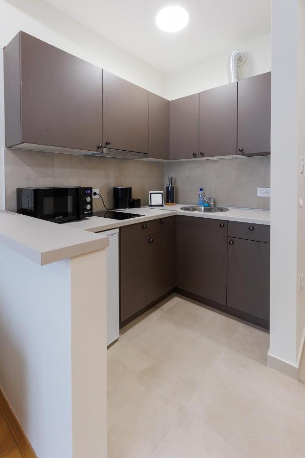 Black & White Apartment ซูโบติกา ภายนอก รูปภาพ